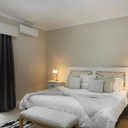 2 Bedroom In The Heart Of Puerto Banus *