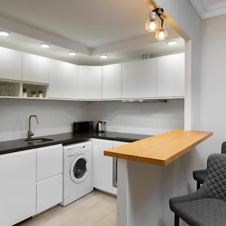 2 Bedroom In The Heart Of Puerto Banus Appartamento